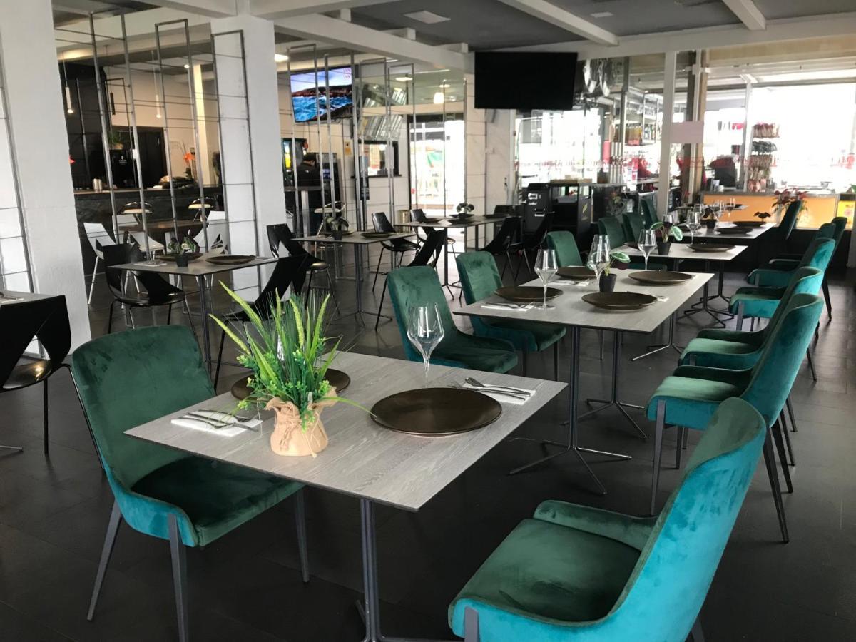 Hotel Chips Ferrol Narón Eksteriør bilde